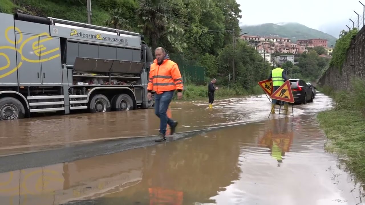 Maltempo, strade allagate e frane nello spezzino