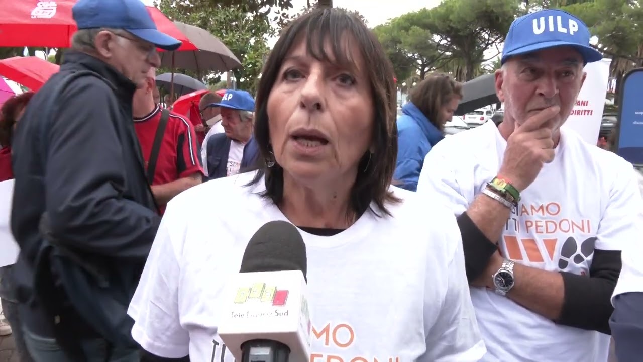 Siamo tutti a piedi: manifestazione dei sindacati per la sicurezza dei pedoni