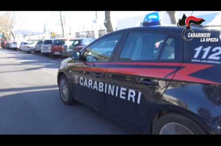 Carabinieri, arresti in Piazza Europa per tentata rapina