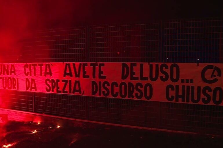 Spezia calcio: protesta dei tifosi al Ferdeghini